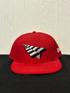 PAPER PLANES NEW ERA FITTED CAP
HAT JAY Z ROC NATION 7 3/8
CRIMSON RED